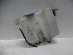 Used Front windscreen washer reservoir Ssang Yong Rodius 2.7 270 Xdi 20V 4x2 Price on request offered by Verhoef Cars & Parts