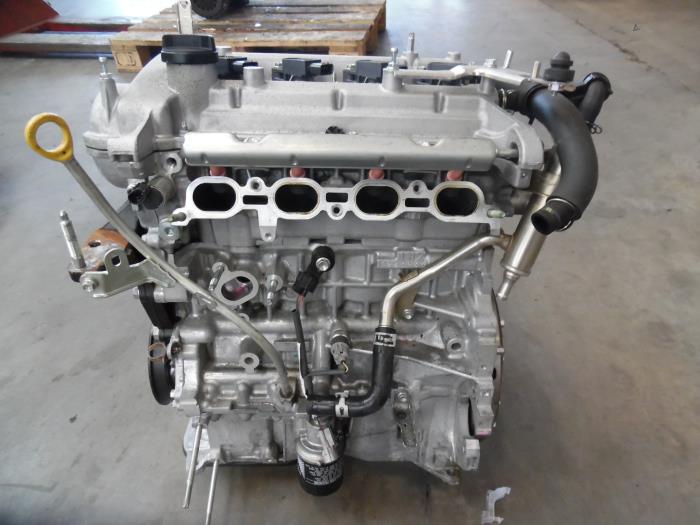Motor van een Toyota Yaris III (P13) 1.5 16V Hybrid 2014