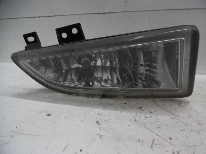 Fog light, front right from a Mazda 2 (NB/NC/ND/NE) 1.4 16V 2004
