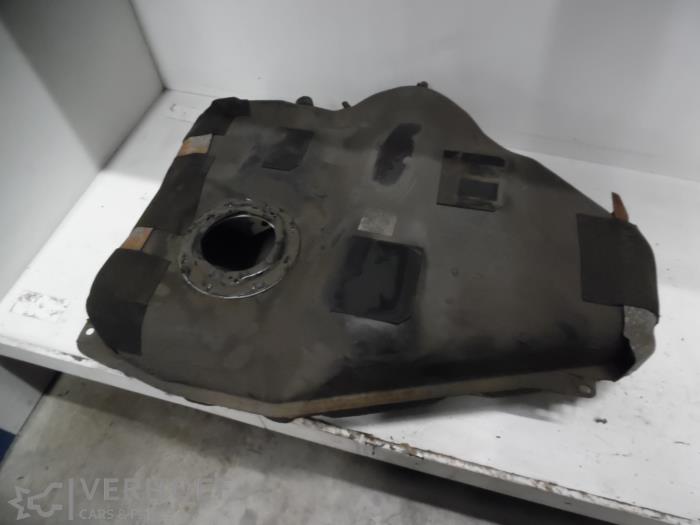 Używane Zbiornik Mazda 5 (CR19) 1.8i 16V Cena € 75,00 Procedura marży oferowane przez Verhoef Cars & Parts