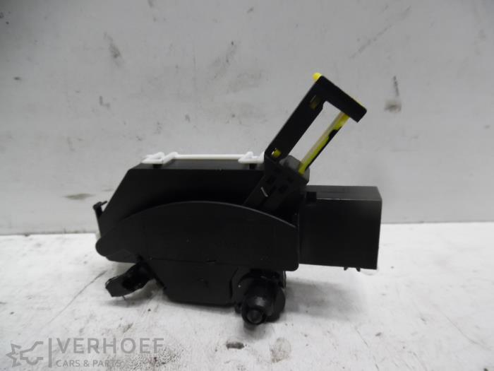 Begagnade Sensor (övriga) Nissan Qashqai (J11) 1.6 DIG-T 163 16V Pris € 40,00 Marginaltabell erbjuds av Verhoef Cars & Parts