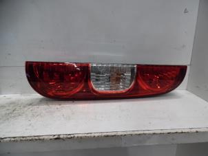 Używane Tylne swiatlo pozycyjne prawe Fiat Doblo (223A/119) 1.4 Cena na żądanie oferowane przez Verhoef Cars & Parts