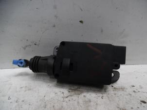 Used Central locking motor Hyundai Atos 1.1 12V Price on request offered by Verhoef Cars & Parts