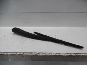 Used Rear wiper arm Hyundai i30 (FD) 1.4 CVVT 16V Price on request offered by Verhoef Cars & Parts