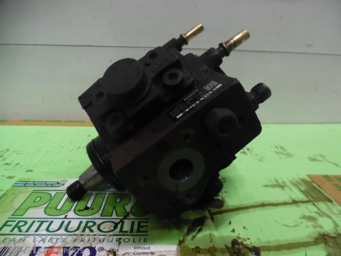 Usagé Pompe à carburant Nissan Interstar (X70) 2.5 dCi 16V 120 Prix € 242,00 Prix TTC proposé par Verhoef Cars & Parts