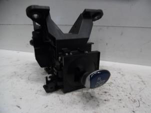 Used Automatic gear selector Toyota Auris (E15) 1.8 16V HSD Full Hybrid Price on request offered by Verhoef Cars & Parts