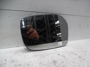 Gebrauchte Spiegelglas rechts Toyota Auris (E15) 1.8 16V HSD Full Hybrid Preis € 30,00 Margenregelung angeboten von Verhoef Cars & Parts