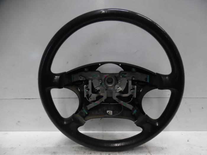Steering wheel from a Toyota Hi-lux IV 2.5 D4-D 16V 4x4 2007