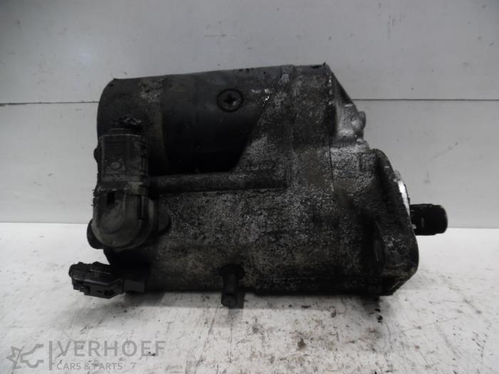 Used Starter Toyota Hilux IV 2.5 D4-D 16V 4x4 Price € 90,75 Inclusive VAT offered by Verhoef Cars & Parts