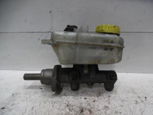 Used Master cylinder Volkswagen Polo IV (9N1/2/3) 1.4 TDI 80 Price on request offered by Verhoef Cars & Parts