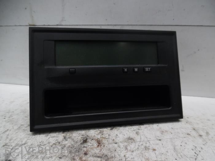 Begagnade Klocka Mitsubishi Grandis (NA) 2.0 DI-D 16V Pris € 25,00 Marginaltabell erbjuds av Verhoef Cars & Parts
