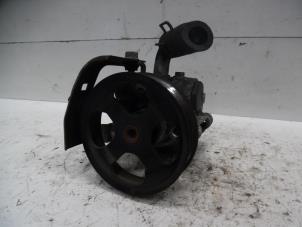 Used Power steering pump Mitsubishi Grandis (NA) 2.0 DI-D 16V Price € 50,00 Margin scheme offered by Verhoef Cars & Parts