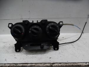 Gebrauchte Heizung Bedienpaneel Mazda 2 (DE) 1.3 16V S-VT Preis auf Anfrage angeboten von Verhoef Cars & Parts