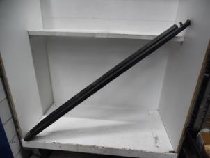 Gebrauchte Seitenschürze rechts Honda CR-V (RD5/6/7/8) 2.0i 16V VTEC Preis € 50,00 Margenregelung angeboten von Verhoef Cars & Parts