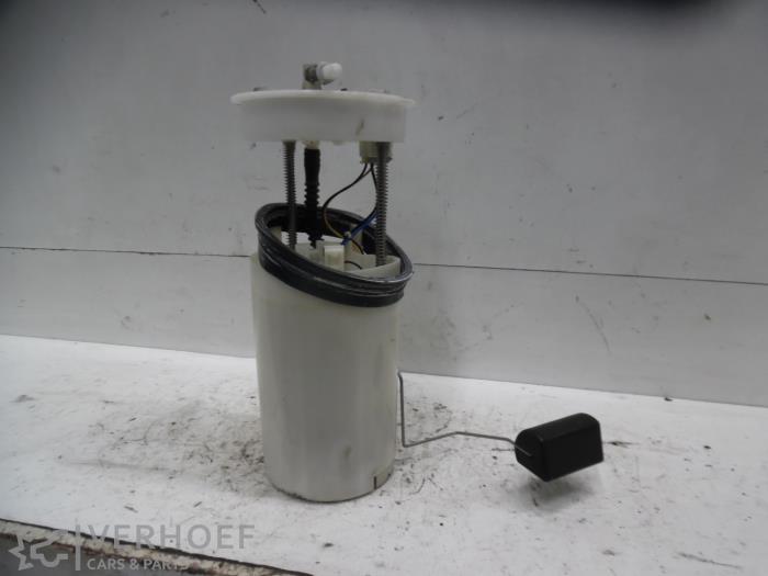 Usagé Pompe essence Honda CR-V (RE/RM) 2.0 16V Prix sur demande proposé par Verhoef Cars & Parts