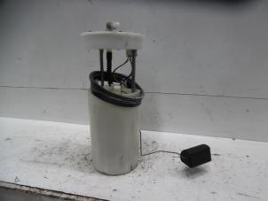 Usados Bomba de gasolina Honda CR-V (RE) 2.0 16V Precio de solicitud ofrecido por Verhoef Cars & Parts