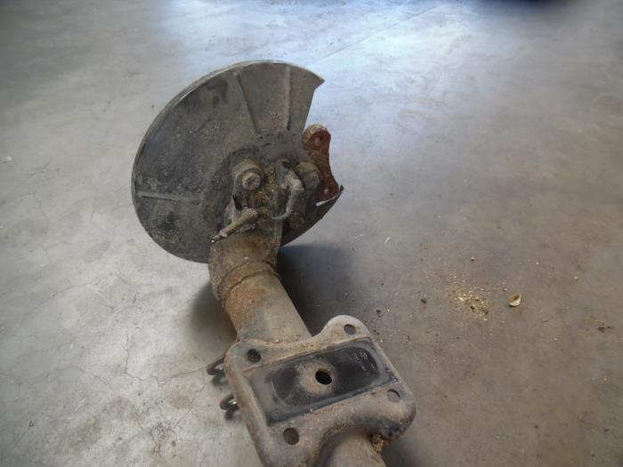 Rear-wheel drive axle from a Ford Transit Connect 1.8 Tddi 2013