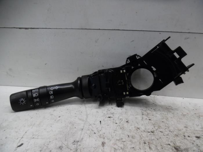 Licht Schalter van een Kia Sportage (SL) 1.6 GDI 16V 4x2 2011