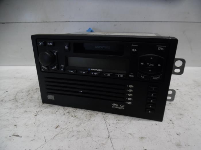 Radio/Cassette d'un Daewoo Nubira Wagon (J100) 2.0 TCDI 16V 2007