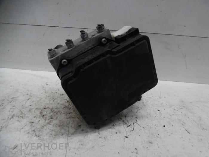 Usagé Bloc ABS Honda Jazz (GE6/GE8/GG/GP) 1.2 VTEC 16V Prix € 100,00 Règlement à la marge proposé par Verhoef Cars & Parts