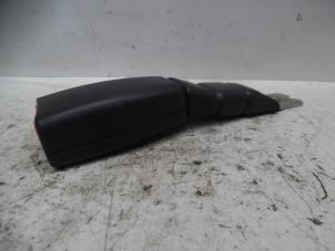 Used Front seatbelt buckle, right Kia Picanto (BA) 1.0 12V Price € 20,00 Margin scheme offered by Verhoef Cars & Parts