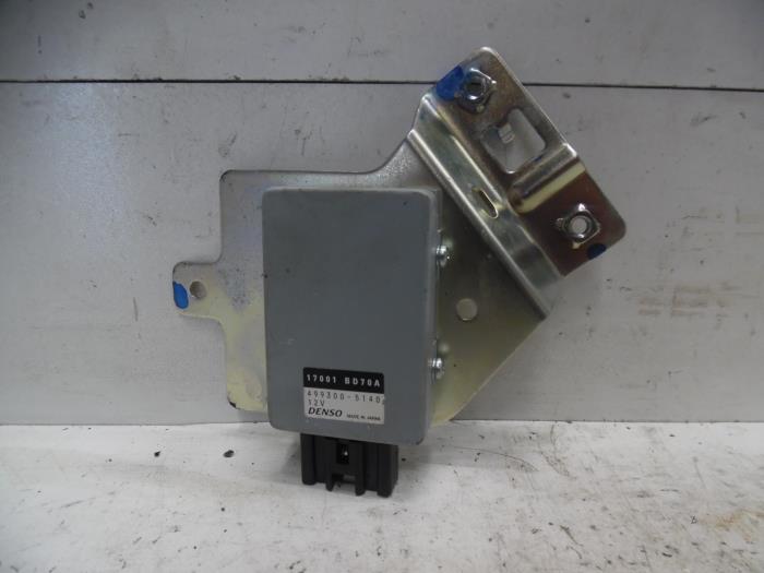Fuel pump relay from a Nissan Qashqai (J11) 1.6 DIG-T 163 16V 2016