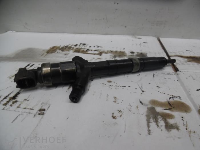 Injecteurs Toyota Land Cruiser (J12), 2002 / 2010 3.0 D-4D 16V, 4x4, Diesel, 2.982cc, 120kW (163pk), 4x4, 1KDFTV, 2002-09 / 2009-08, KDJ120; KDJ125 (Occasion)