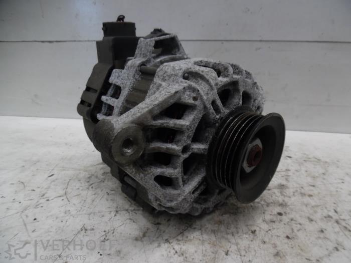 Usagé Dynamo Hyundai i20 1.2i 16V Prix € 40,00 Règlement à la marge proposé par Verhoef Cars & Parts