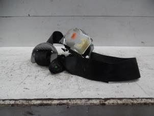Gebrauchte Sicherheitsgurt links hinten Hyundai i20 1.2i 16V Preis € 30,00 Margenregelung angeboten von Verhoef Cars & Parts