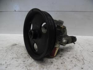 Used Power steering pump Renault Megane (BA/SA) 1.4 16V Price on request offered by Verhoef Cars & Parts
