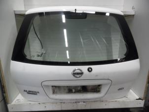 Used Tailgate Nissan Almera Tino (V10M) 2.2 Di 16V Price € 125,00 Margin scheme offered by Verhoef Cars & Parts