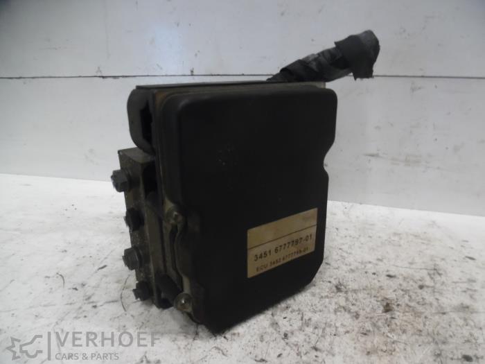 Używane Pompa ABS BMW 5 serie (E60) 525d 24V Cena na żądanie oferowane przez Verhoef Cars & Parts