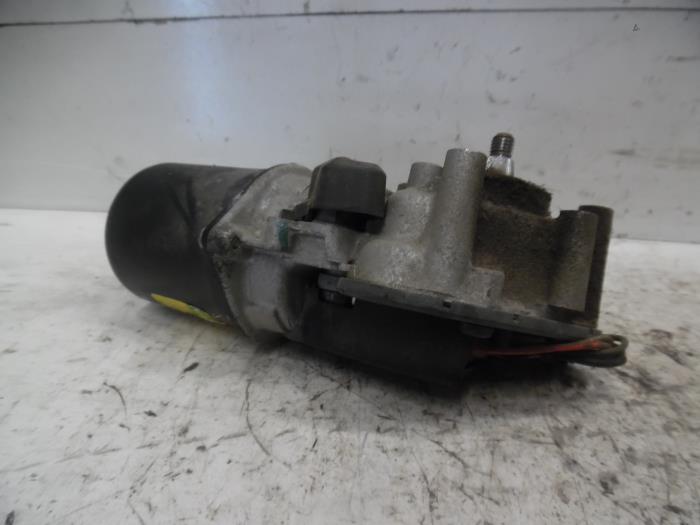 Front wiper motor from a Nissan Primastar 2.0 dCi 120 2012
