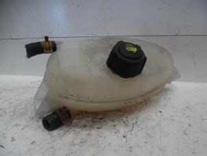 Used Expansion vessel Nissan Primastar 2.0 dCi 120 Price on request offered by Verhoef Cars & Parts