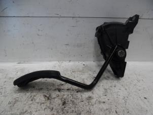 Used Throttle pedal position sensor Nissan Primastar 2.0 dCi 120 Price on request offered by Verhoef Cars & Parts