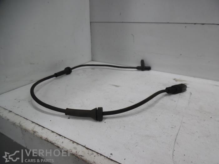 Begagnade ABS-sensor Nissan Qashqai (J11) 1.2 DIG-T 16V Pris € 50,00 Marginaltabell erbjuds av Verhoef Cars & Parts