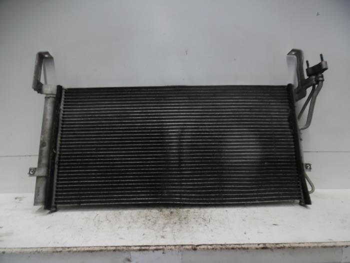 Air conditioning radiator from a Hyundai Santa Fe I 2.0 16V 4x2 2004