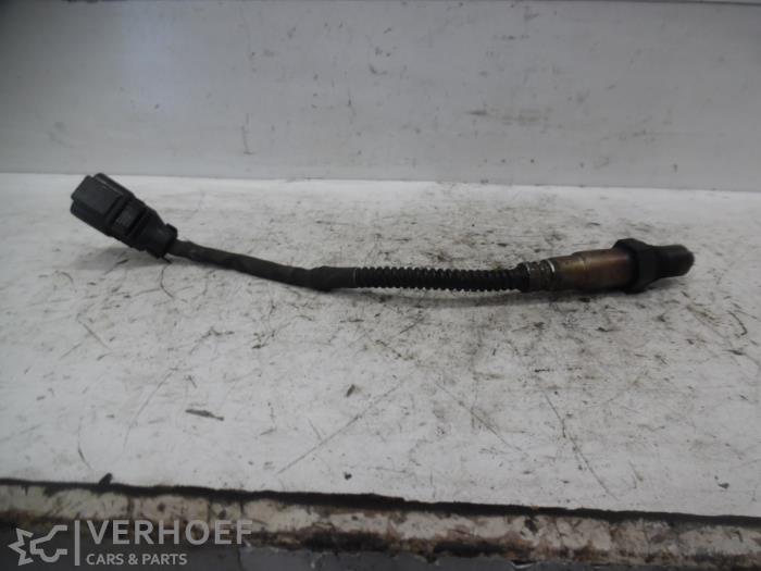 Usagé Sonde lambda Hyundai Elantra III 1.6i 16V Prix € 20,00 Règlement à la marge proposé par Verhoef Cars & Parts