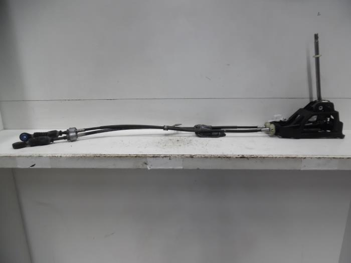 Gearbox control cable from a Toyota Aygo (B40) 1.0 12V VVT-i 2015