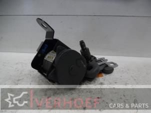 Usagé Ceinture de sécurité arrière centre Chevrolet Kalos (SF48) 1.2 Prix sur demande proposé par Verhoef Cars & Parts