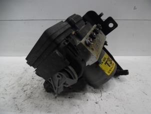 Usagé Pompe ABS Kia Picanto (TA) 1.0 12V Prix € 50,00 Règlement à la marge proposé par Verhoef Cars & Parts