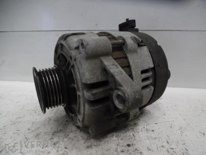 Begagnade Dynamo Chevrolet Nubira Wagon (J100) 1.8 16V Pris på förfrågan erbjuds av Verhoef Cars & Parts