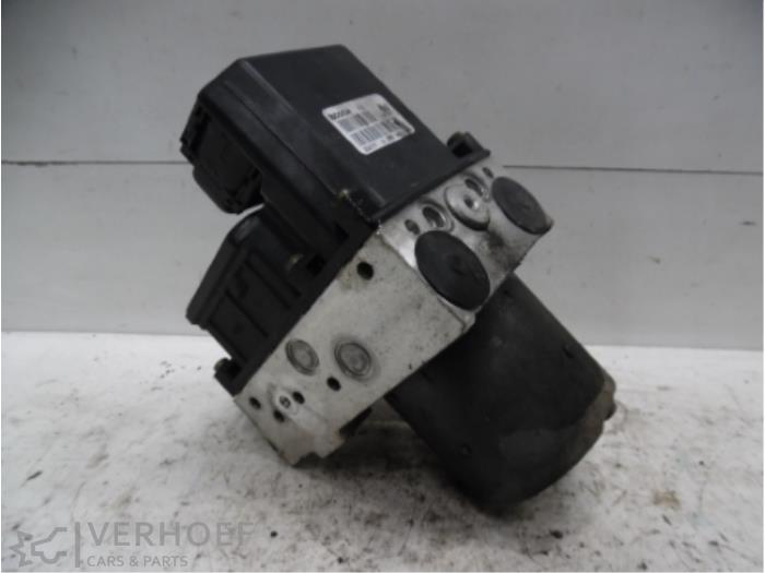 Begagnade ABS-pump Peugeot 307 SW (3H) 2.0 HDi 110 FAP Pris € 75,00 Marginaltabell erbjuds av Verhoef Cars & Parts