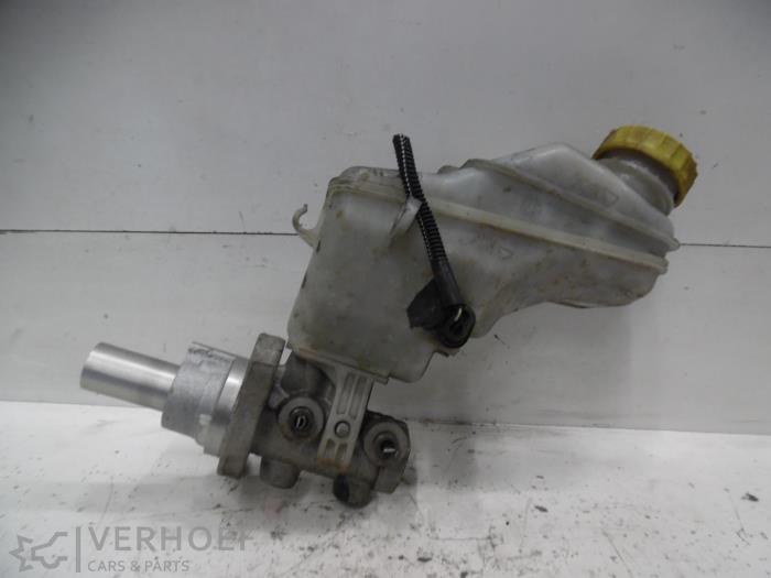 Used Master cylinder Fiat Doblo Cargo (263) 1.3 MJ 16V Euro 4 Price on request offered by Verhoef Cars & Parts