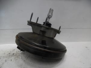 Used Brake servo Nissan Qashqai (J10) 2.0 16V Price on request offered by Verhoef Cars & Parts