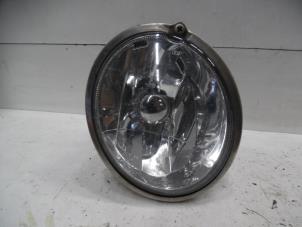 Used Fog light, front right Hyundai H-1/H-200 2.5 CRDi Powervan Price on request offered by Verhoef Cars & Parts