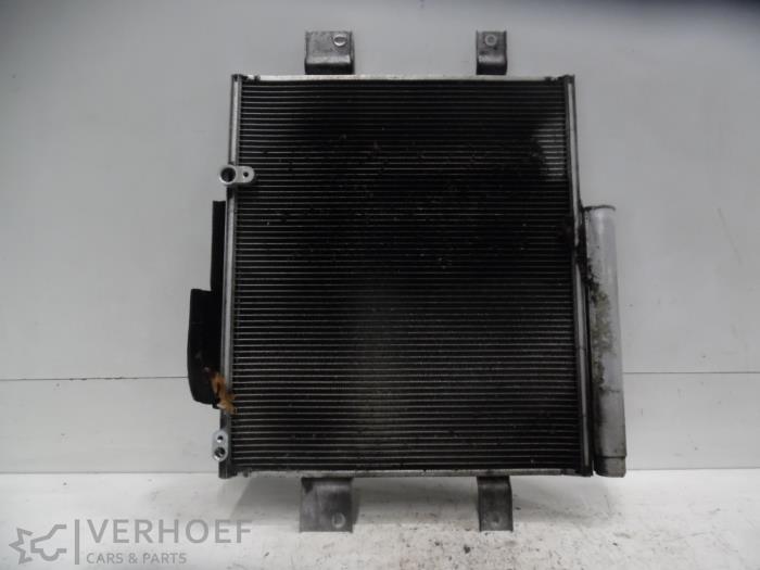 Usagé Radiateur clim Daihatsu Materia 1.3 16V Prix € 50,00 Règlement à la marge proposé par Verhoef Cars & Parts