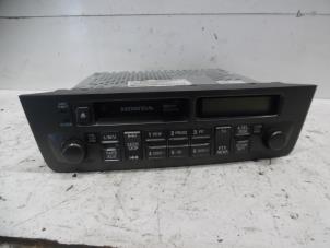 Used Radio/cassette player Honda Civic (EP/EU) 1.4 16V Price on request offered by Verhoef Cars & Parts