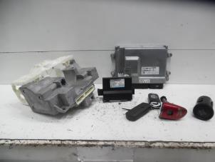 Usados Cilindro de juego de cerraduras (completo) Mazda 3 (BM/BN) 2.2 SkyActiv-D 150 16V Precio de solicitud ofrecido por Verhoef Cars & Parts