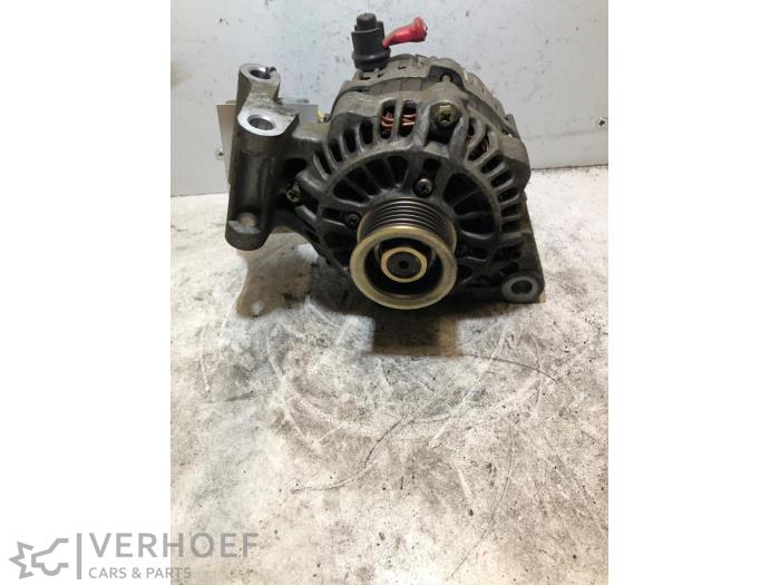Dynamo van een Mazda 2 (NB/NC/ND/NE) 1.4 16V 2003